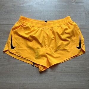 Nike AeroSwift men's 2" running shorts in yellow size L